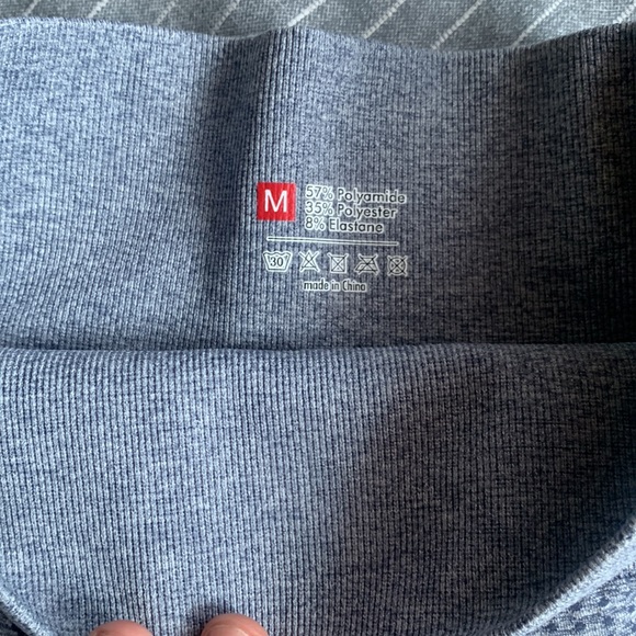 Women’s Workout Wear Bundle Size M - Picture 8 of 13